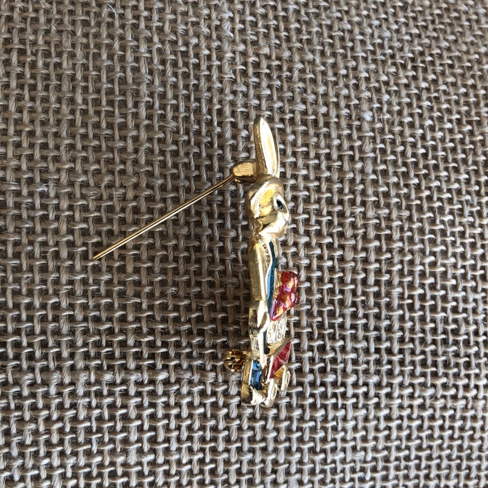 Danecraft Bunny Brooch with Wagon of Fruit - Picture 15 of 15